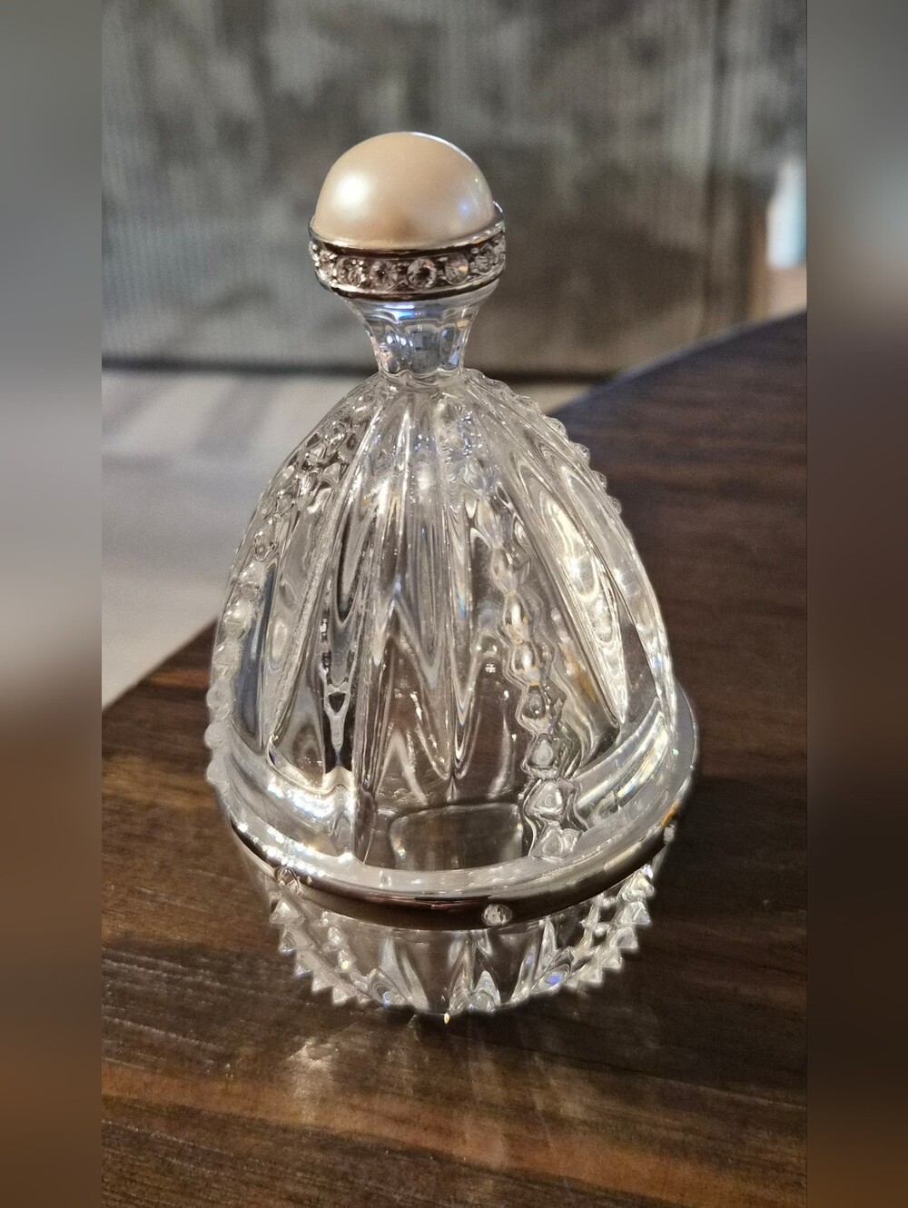 Lenox Crystal Powder Jar with Pearl and Rhinestone 4"